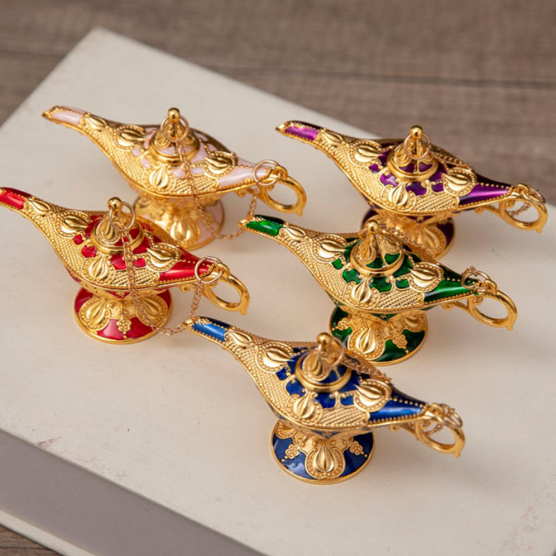 Home Decor Za - 家の装飾のためのミニ金属製のaddinランプ,芸術的な手作り,金の色,非常に小さい,ビンテージスタイル,装飾品,ギフト,8cm, 3.3インチ