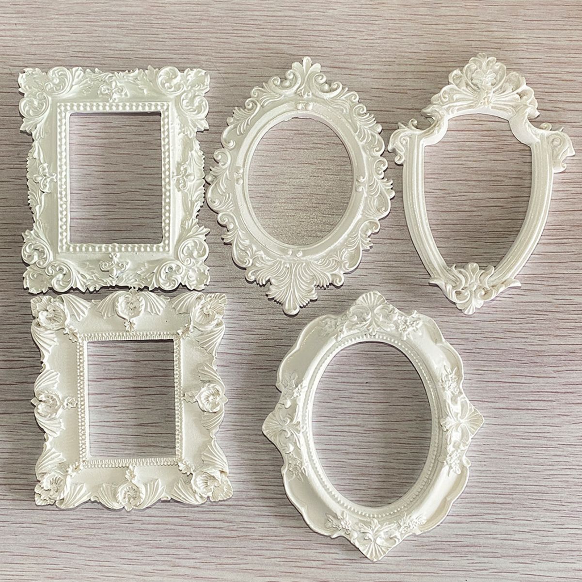 ミニサイズのゴールドの小さなフォトフレーム。写真撮影用小道具 - Bamboo Photo Frame のレビューと価格