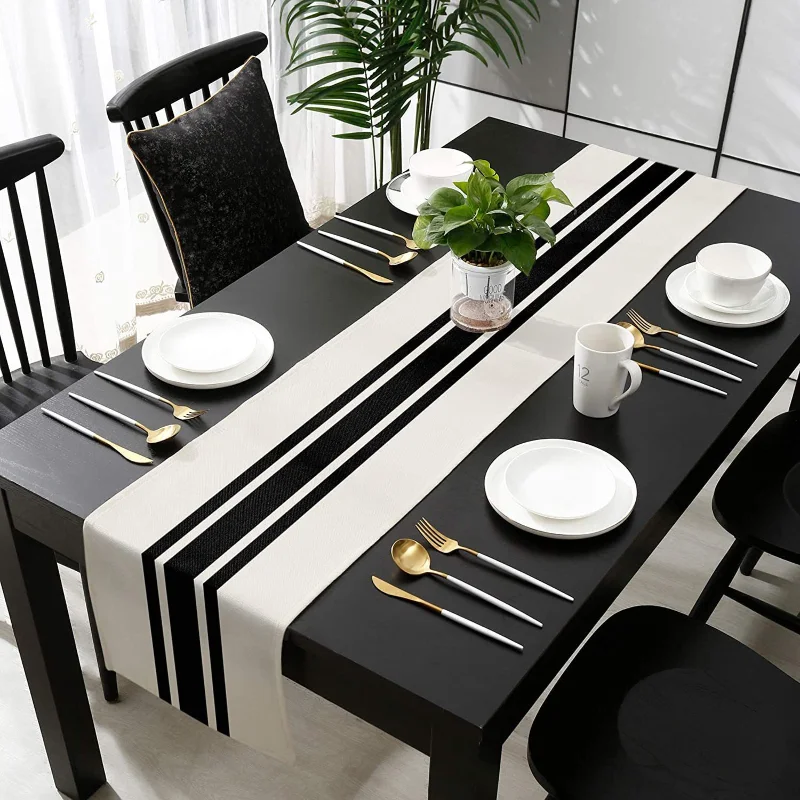 幾何学的なリネンストライプのテーブルランナー、モダンなミニマ - Linen Table Runner のレビューと価格